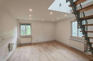 Wohnung kaufen in Ernststraße 89, 13509 Wittenau, Frisch renovierte, exklusive Maisonettewohnung mit Galerie, Kamin & Gartenanteil. Provisionsfrei
