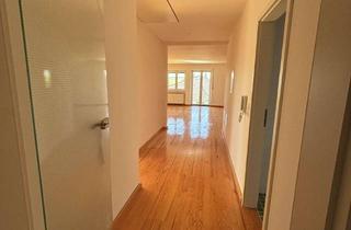 Wohnung kaufen in Gehsteeg 12, 54317 Gusterath, Lebendiger Freiraum: 2,5-Zimmer-Dachgeschosswohnung in Gusterath