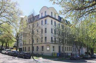 Wohnung kaufen in 09131 Hilbersdorf, *Vermietete* 2-Zi.-Wohnung im Dachgeschoss mit Balkon eines denkmalgeschützten Mehrfamilienhauses