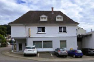 Wohnung kaufen in 69412 Eberbach, Geräumige Dreizimmerwohnung mit Entwicklungsmöglichkeiten und geringem Renovierungsbedarf.