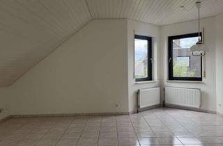 Wohnung kaufen in 55120 Mombach, Charmante 1,5 Zimmer-Dachgeschosswohnung mit Balkon - ideal für Eigennutzer oder Kapitalanleger