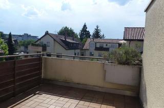 Wohnung kaufen in Blumenstraße 16, 70736 Fellbach, Geräumige und sonnige DG-Wohnung, TL-Bad, 3 Balkone, TG