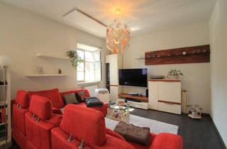 Wohnung kaufen in 86381 Krumbach, Gepflegte 2-Zimmerwohnung mit Stil und Charme