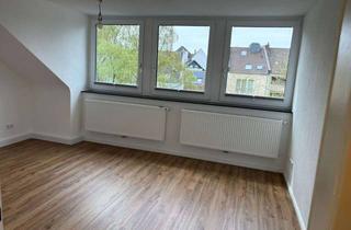 Wohnung mieten in Alt-Heerdt 26, 40549 Heerdt, Kernsanierte Dachgeschosswohnung in Alt-Heerdt - ruhig und 400m zum Rhein