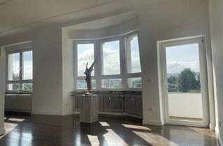 Wohnung mieten in 54294 Trier, Altbauwohnung 2 1/2 ZKB in Trier-Pallien, Moselblick, großer Innenhof
