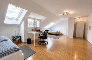 Wohnung mieten in Spohrstraße, 60318 Nordend-West, Helles, möbliertes Dachgeschoss-Appartement mit Aussicht, Einbauküche und modernem Bad