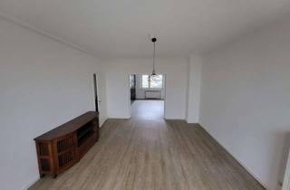 Wohnung mieten in 40629 Grafenberg, Helle 3,5 Zimmer Wohnung mit Balkon & Einbauküche in Düsseldorf Grafenberg