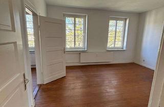 Wohnung mieten in Boostedter Straße 22, 24534 Innenstadt, Große 3-Zimmer-Wohnung in Citynähe! Auch WG-geeignet!