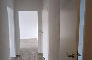 Wohnung mieten in Fr.-G.-Keller-Siedlung 89, 09661 Hainichen, Moderne 3 -Raumwohnung mit Tageslichtbad & Balkon!