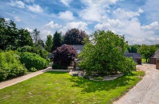 Haus kaufen in Mühlenstraße 25, 47551 Bedburg-Hau, Hof mit mehreren Wohneinheiten, Café, Scheune, gelegen inmitten einer wunderschönen Naturlandschaft.