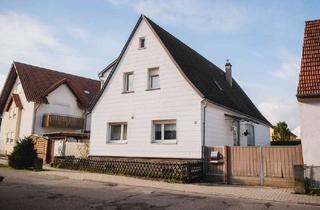Haus kaufen in 69242 Mühlhausen, Viel Platz, starke Lage: Ihr Familienhaus mit großem Grundstück in Mühlhausen