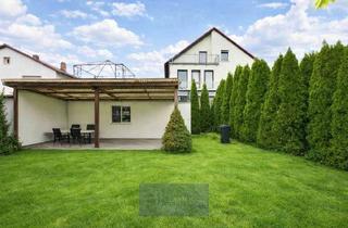 Haus kaufen in 91325 Adelsdorf, HAUS IN HAUS KONZEPT - WOHNEN AUF 2 EBENEN - EIGENER GARTEN / DACHTERRASSE/DOPPELGARAGE/STELLPLÄTZE