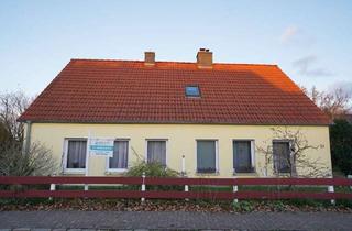 Einfamilienhaus kaufen in 24217 Fiefbergen, Charmantes Einfamilienhaus mit zwei separaten Wohnungen in ruhiger Lage