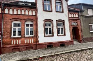 Haus kaufen in 39590 Tangermünde, großzügiges Reihenmittelhaus in Tangermünde