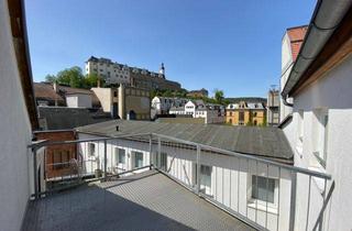 Wohnung mieten in Am Markt, 07973 Greiz, Einmaliger Balkonblick! Exklusive 4-Raum-DG-Architekten-Wohnung im Zentrum von Greiz