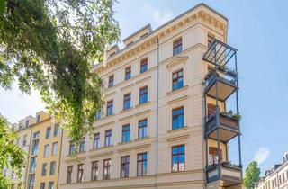 Wohnung kaufen in 04109 Leipzig, STILVOLLER ALTBAU IN CITYLAGE | Vermietete 3-Raum-Wohnung mit Balkon und edler Ausstattung