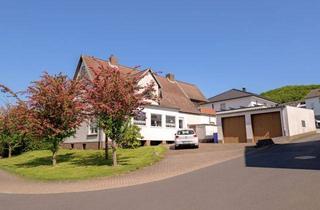Einfamilienhaus kaufen in 34590 Wabern, Wohnen im Grünen: Attraktives Zweifamilienhaus mit viel Platz und Doppelgarage