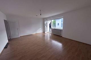 Wohnung kaufen in Laubaner Straße 1c, 82205 Gilching, Kompaktes Apartment in Gilching: Modernisiertes Zuhause mit Balkon