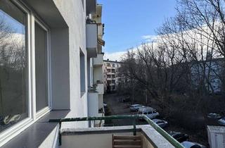 Wohnung kaufen in Birkenstrasse 74, 10559 Tiergarten, 3-room apartment with balcony, elevator in Moabit, owner occupancy possible