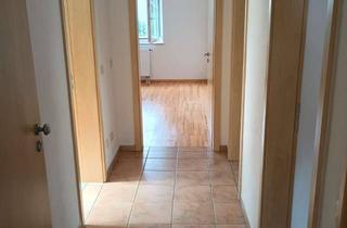 Wohnung mieten in 85049 Ingolstadt, Bestlage im Ingolstädter Westen: 2-Raum-Wohnung in ruhigem Zweifamilienhaus mit Traumgarten