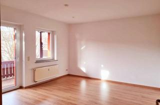 Wohnung mieten in 09669 Frankenberg, Wohnjuwel mit Weitblick: Großzügiges 4-Zimmer-Apartment mit Sonnenbalkon und Carport