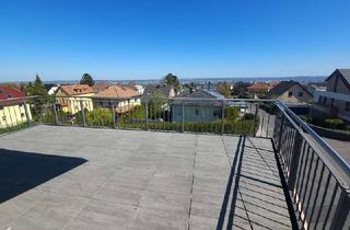 Wohnung mieten in Schöne Aussicht, 01705 Freital, Komfort-Wohnen am Stadtrand: große Dachterrasse mit Weitblick, Lift & TG