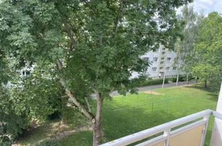 Wohnung mieten in Schulstraße 41-47, 07552 Gera, Gera/Langenberg: Günstige, gut geschnittene 4-Zimmer-Wohnung