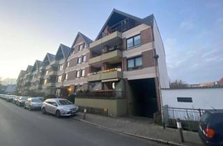 Wohnung mieten in Danziger Straße 11, 28237 Lindenhof, Bremen - Geräumige 1-Zimmer-Dachgeschosswohnung, Fahrstuhl, Balkon und Einbauküche und Flurbereich