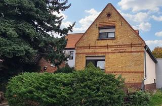 Einfamilienhaus kaufen in 06120 Dölau, Kleines, komplett zu sanierendes Einfamilienhaus