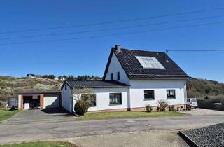 Einfamilienhaus kaufen in 54584 Jünkerath, Einfamilienhaus inkl. Einliegerwohnung und 2 Doppelgaragen