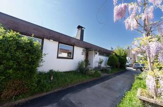 Haus kaufen in Britzingerstraße, 79114 Weingarten, Bungalow mit viel Potential auf Erbpachtgrundstück