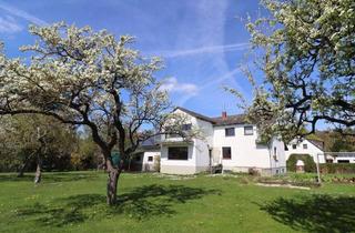 Haus kaufen in 38173 Veltheim, Großes EFH mit PV-Anlage, Kamin, Keller, Garagen und herrlichem Garten !