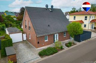 Haus kaufen in 39116 Ottersleben, Energieeffizienz A+ | Modernes Familienidyll mit Kamin, Balkon und großem Grundstück