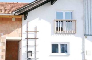 Reihenhaus kaufen in 83646 Bad Tölz, Gelegenheit: Neu saniertes Reihenhaus mit drei Zimmern + Wohnküche