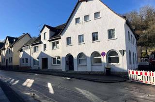 Anlageobjekt in 34385 Bad Karlshafen, Wohnen und Investieren in Bad Karlshafen - Haus mit 4 Wohnungen