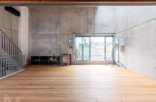 Gewerbeimmobilie kaufen in 12459 Oberschöneweide, Modernes Townhouse im Industrial-Style über 3 Etagen - Kombination aus Arbeiten und Wohnen