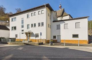 Mehrfamilienhaus kaufen in 65388 Schlangenbad, Großzügiges Ein- bis Zweifamilienhaus mit Gewerbefläche und zwei Garagen zu verkaufen