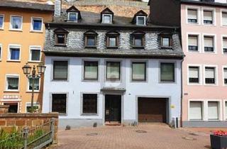 Mehrfamilienhaus kaufen in 54439 Saarburg, 9% RENDITEGARANT, 3 WOHNEINHEITEN, LAGE!