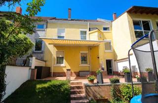 Wohnung mieten in 67065 Ludwigshafen, Besonderes Wohnerlebnis: großzügige 5-Zimmer-Wohnung mit Balkon und Garten auf zwei Etagen