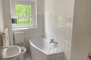 Wohnung mieten in Clara-Zetkin-Straße 21a, 06862 Dessau-Roßlau, Drei Zimmer im Erdgeschoss!