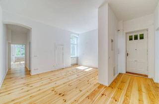 Wohnung kaufen in Schloßstraße, 12161 Berlin, Berlin - Stilvolle 2-Zimmer-Altbauwohnung mit Balkon und Stuck nahe Schloßstraße
