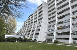 Wohnung kaufen in 70437 Stuttgart, Stuttgart - Vermietete 3-Zimmer-Wohnung mit Balkon und TG-Stellplatz!