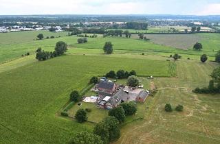 Bauernhaus kaufen in 47551 Bedburg-Hau, Bedburg-Hau - Hofstelle, Bauernhof in Alleinlage von Privat