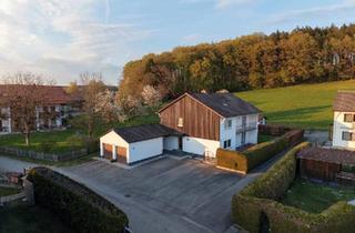 Haus kaufen in 85560 Ebersberg, Ebersberg - Zweifamilienhaus Ortsrandlage direkt Wiesen und Wald