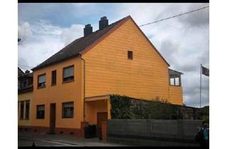 Haus kaufen in 66538 Neunkirchen, Neunkirchen - Provisionsfreie Immobilie in Neunkirchen (Saar) Zweifamilienhaus