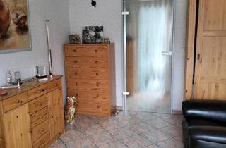 Wohnung kaufen in 42107 Wuppertal, Wuppertal - Helles Single- Dachgeschoss-Apartment, voll möbliert + bezugsfrei