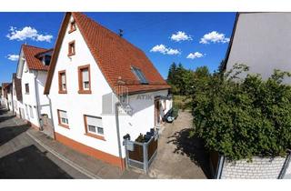 Haus kaufen in 69207 Sandhausen, Sandhausen - ATIK: Saniertes Ein- bis Zweifamilienhaus mit großem Grundstück und vielseitigem Nutzungspotenzial