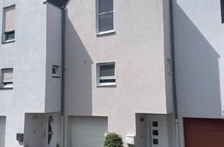 Haus kaufen in 64331 Weiterstadt, Weiterstadt - Reihenmittelhaus im Stadtkern v. Weiterstadt,Split-Level-Bauweise