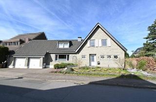 Einfamilienhaus kaufen in 47802 Krefeld, Krefeld - Großzügiges EFH in bevorzugter Lage von Traar auf 854 m² Grundstück mit ca. 228 m² Wfl. * teilsaniert u. modernisiert 2014
