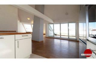 Wohnung kaufen in 90429 Nürnberg, Nürnberg - Stadtgeflüster: urban und einladend! 3 Zi.- Dachgeschosswohnung mit Dachterrasse.